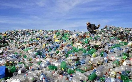 Australia tìm ra công nghệ tái chế rác nhựa thành dầu